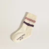 Calcetines blancos para niños con rayas rosas y moradas
