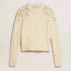 Jersey corto de mujer en blanco desgastado con cristales decorativos