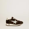 Zapatillas Marathon para niños en nailon negro con estrella estampada y lengüeta de cuero en el talón