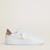 Zapatillas Purestar para mujer con estrella de piel blanca y lengüeta en el talón con cristales marrones