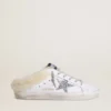 Zapatos tipo Super-Star Sabot de piel blanca con forro de piel de oveja y estrella plateada