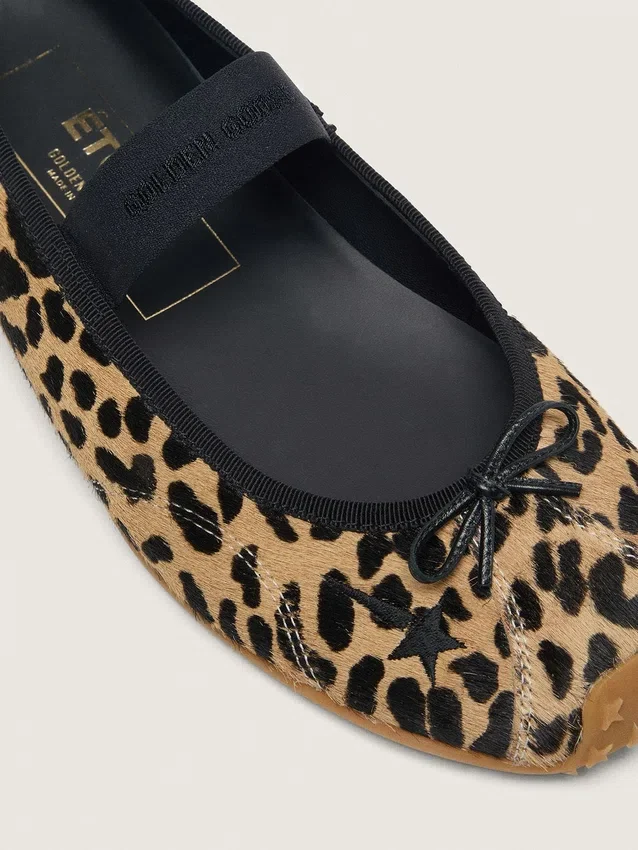 Bailarinas Étoile de piel de potro con estampado de leopardo, estrella bordada en negro y tira elástica