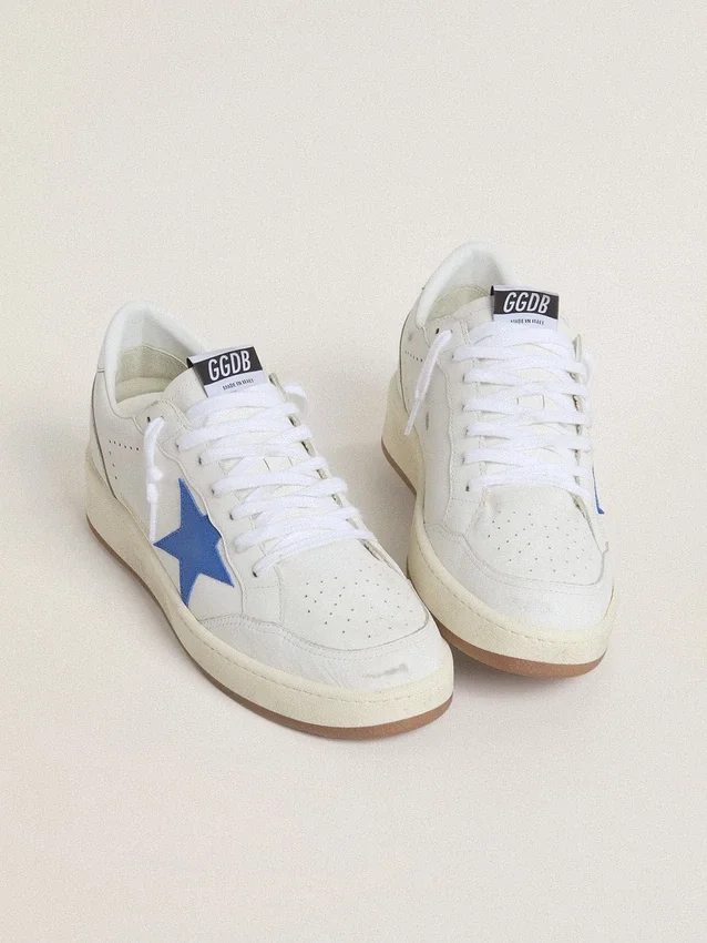 Ball Star con estrella de piel azul claro y lengüeta en el talón de piel con laminado plateado