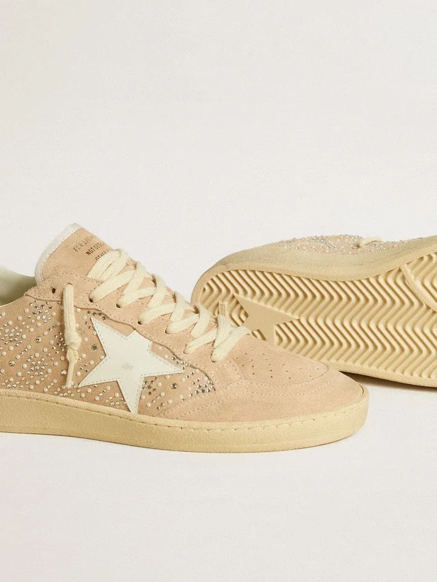 Ball Star en ante y cristales Swarovski con estrella de piel y lengüeta metálica en el talón