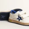 Ball Star Junior con estrella de piel azul metalizada y lengüeta en el talón