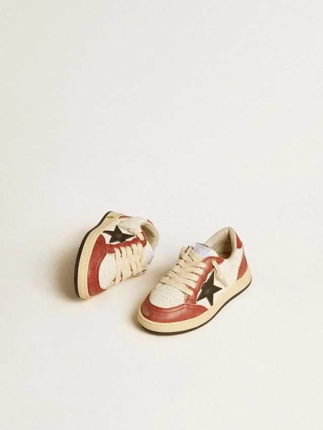Ball Star Junior en napa con estrella negra e inserciones de piel roja