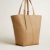Bolso 24/7 North South en piel color capuchino con asas ajustables