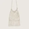 Bolso de macramé para mujer de algodón color mantequilla con un colgante de langosta de piel