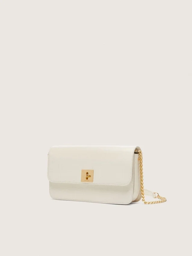 Bolso Gioia en piel repujada color mantequilla con detalles dorados
