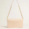 Bolso Gioia en piel repujada rosa pálido con detalles dorados