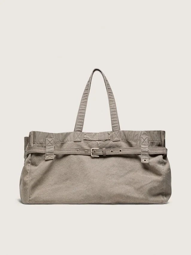 Bolso tote de lona antracita con bordados y detalles en plata envejecida