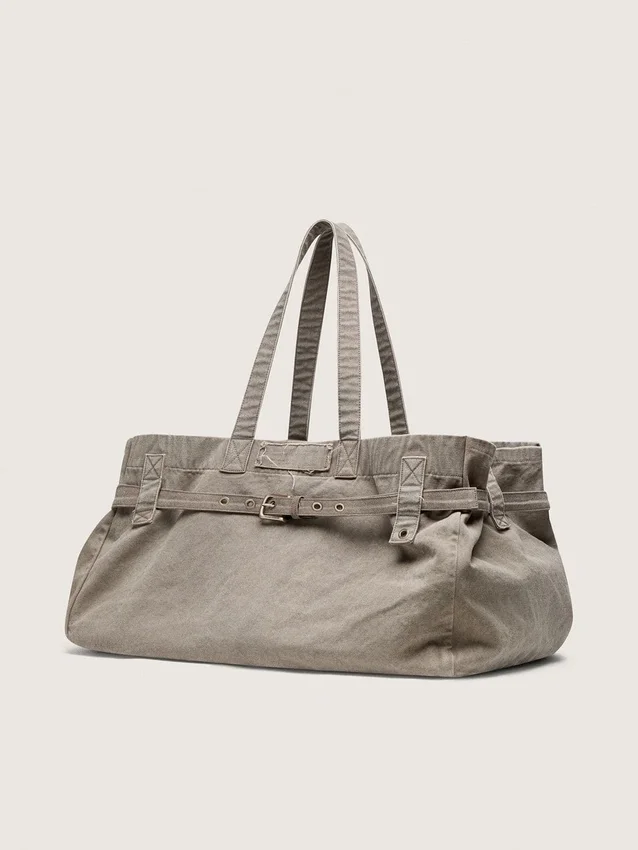Bolso tote de lona antracita con bordados y detalles en plata envejecida