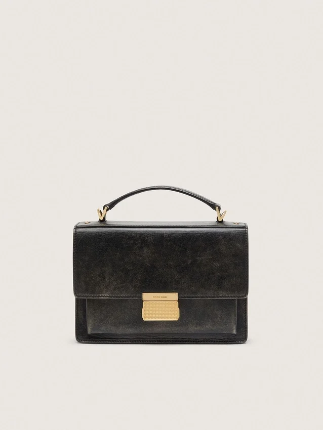 Bolso Venezia en piel envejecida negra con detalles dorados
