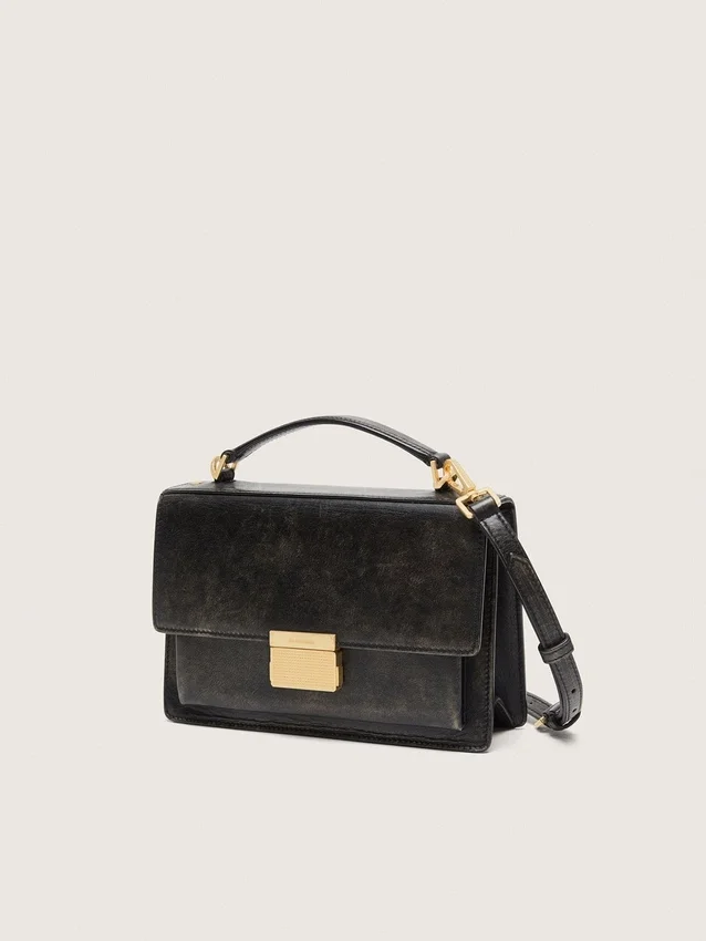 Bolso Venezia en piel envejecida negra con detalles dorados