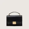 Bolso Venezia en piel negra con detalles dorados
