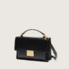 Bolso Venezia en piel negra con detalles dorados