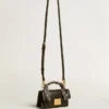 Bolso Venezia pequeño en piel de vacuno en negro con pañuelo de seda