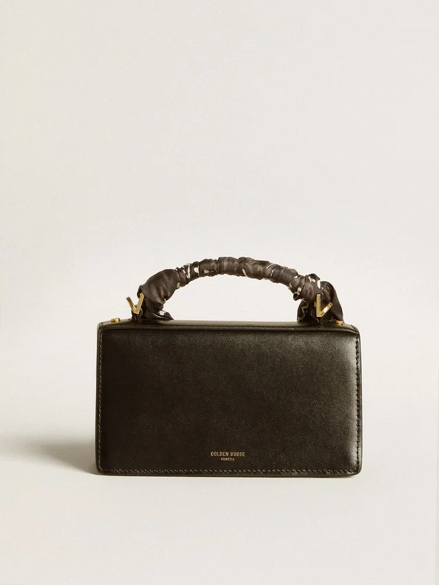 Bolso Venezia pequeño en piel de vacuno en negro con pañuelo de seda
