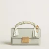 Bolso Venezia pequeño en piel granulada gris mineral con detalles dorados