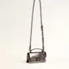 Bolso Venezia pequeño en piel metalizada gris antracita con detalles en negro