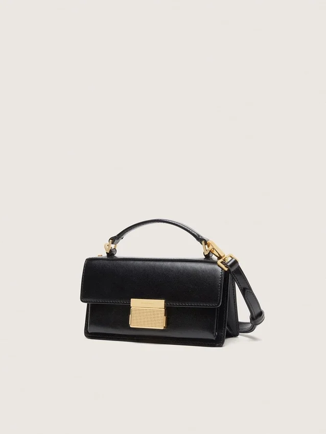 Bolso Venezia pequeño en piel negra con detalles dorados