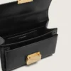 Bolso Venezia pequeño en piel negra con detalles dorados