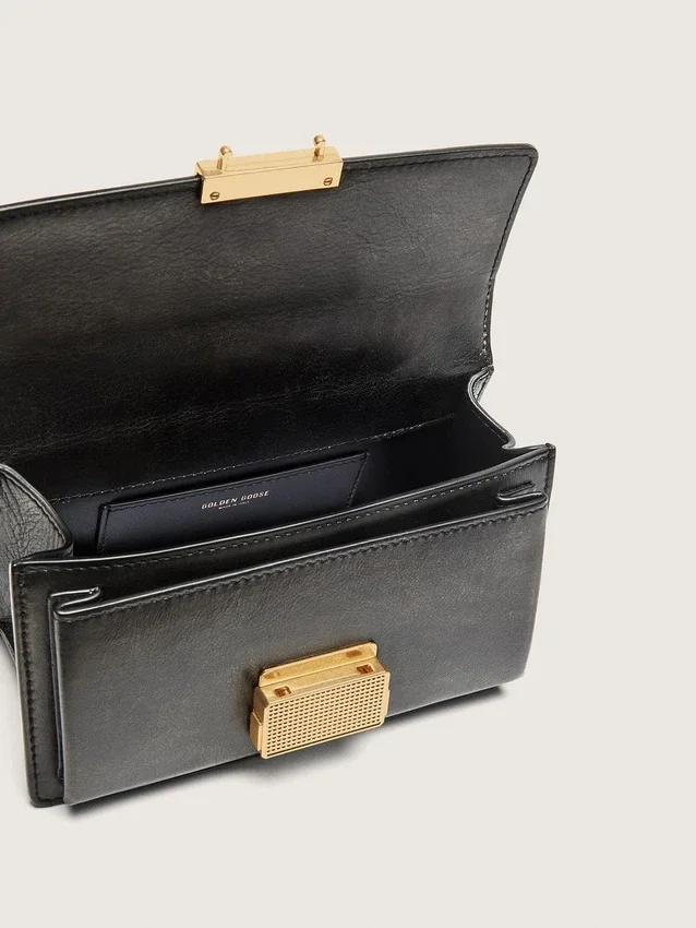 Bolso Venezia pequeño en piel negra envejecida con detalles dorados