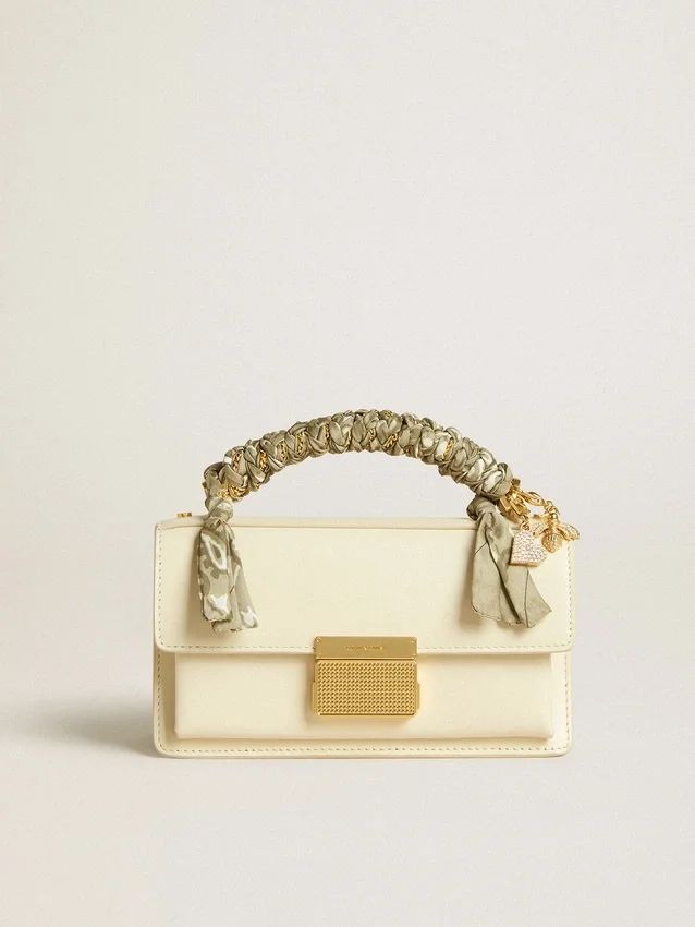Bolso Venezia pequeño en piel repujada color mantequilla con bufanda trenzada y doble colgante