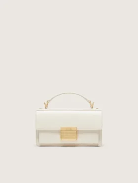 Bolso Venezia pequeño en piel repujada color mantequilla con detalles dorados