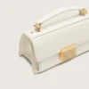 Bolso Venezia pequeño en piel repujada color mantequilla con detalles dorados