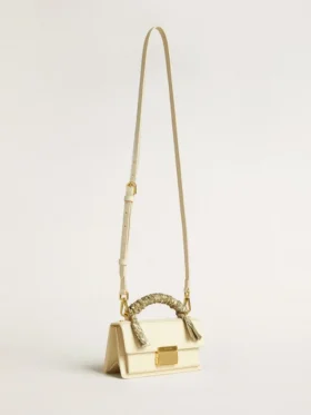 Bolso Venezia pequeño en piel repujada color mantequilla con fular trenzado
