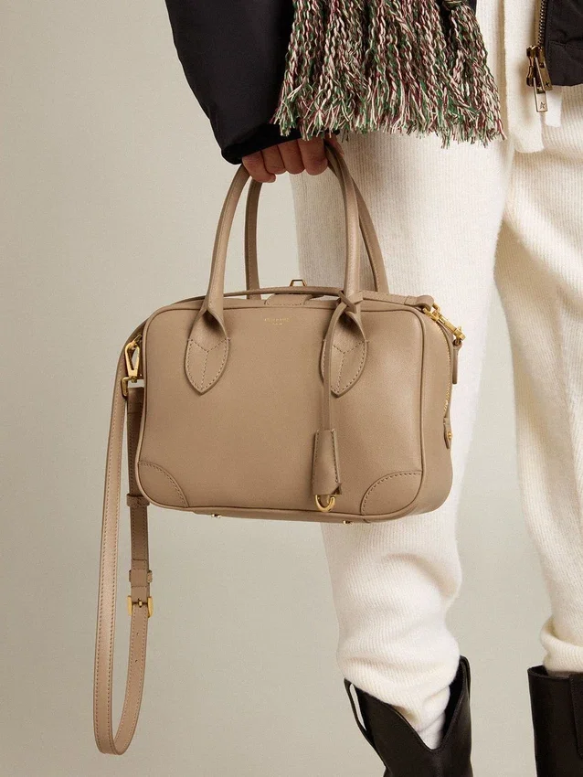 Bolso Vita en piel color topo con detalles dorados