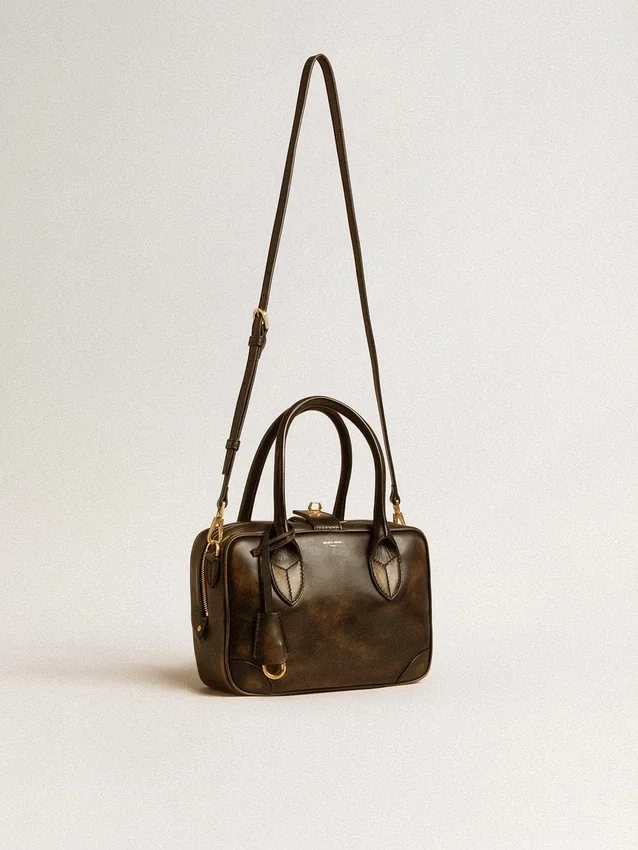 Bolso Vita en piel envejecida negra con detalles dorados