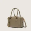 Bolso Vita en piel verde salvia con detalles dorados