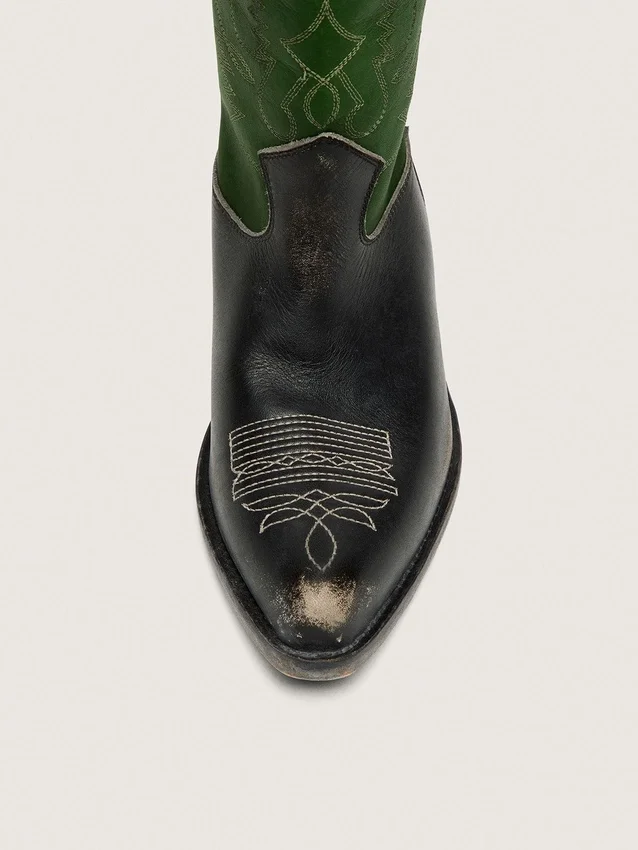 Botas altas Wish Star para mujer en piel negra con caña de piel verde y bordados blancos