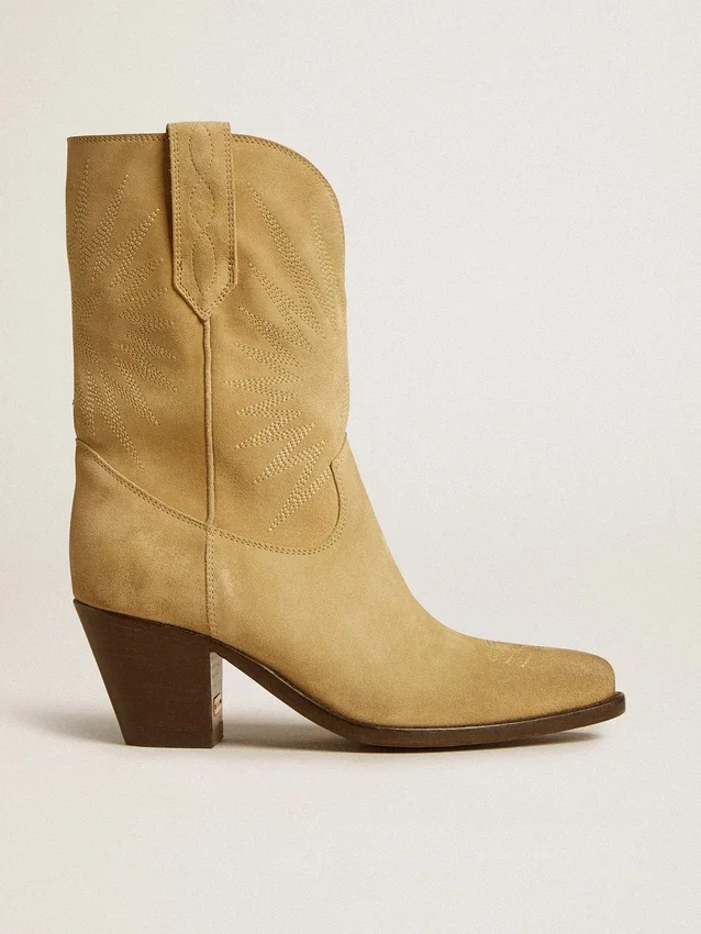 Botas bajas Wish Star en ante encerado color arena con estrella bordada