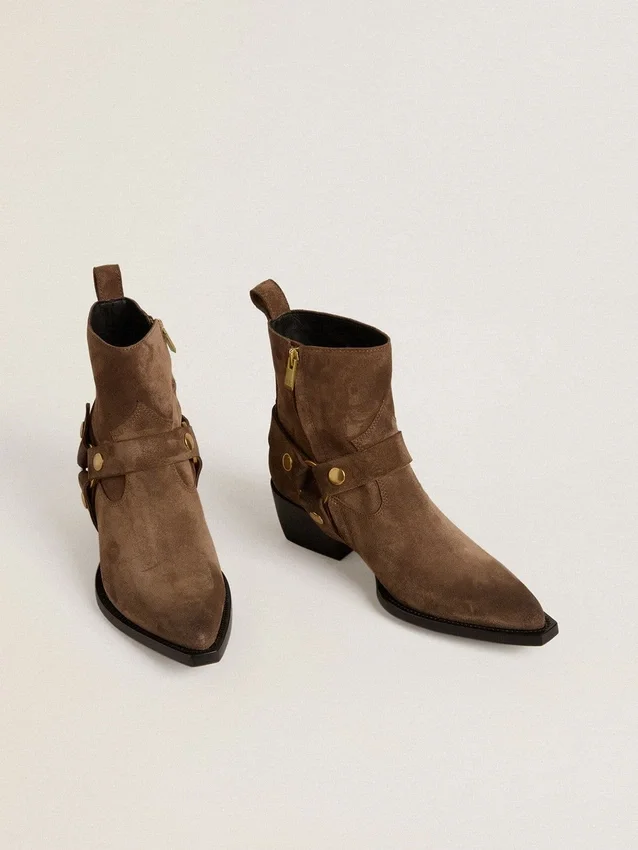 Botas Debbie de caña baja en ante gris paloma con hebilla extraíble