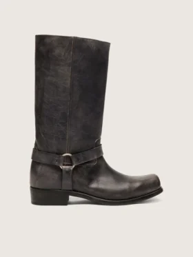 Botas moteras altas de mujer en piel negra con correa y hebilla plateada