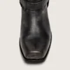 Botas moteras altas para hombre de piel negra con correa y hebilla plateada
