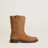 Botas Wish Junior de ante color camel con bordado de estrellas