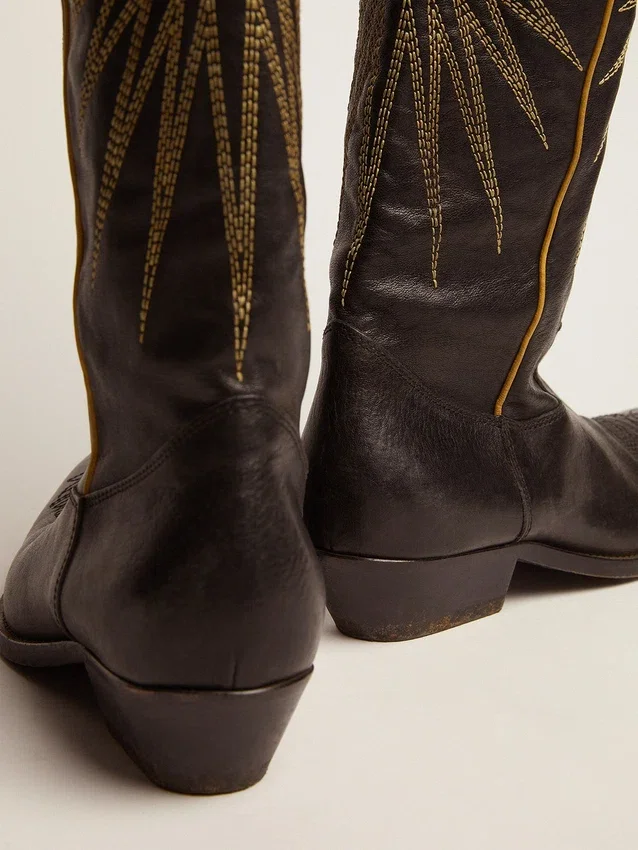 Botas Wish Star de piel negra con estrella incrustada de piel laminada en platino