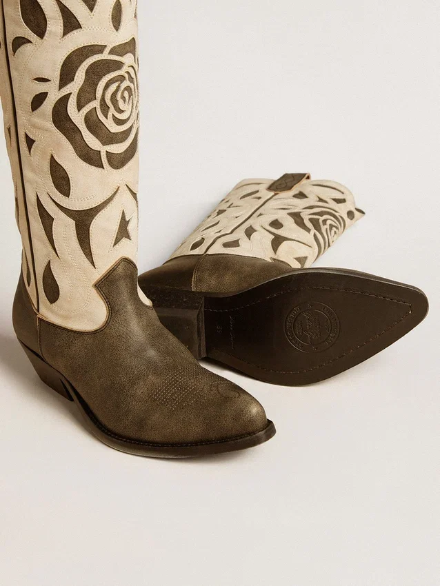 Botas Wish Star en piel negra y blanca con incrustaciones de rosas y estrellas