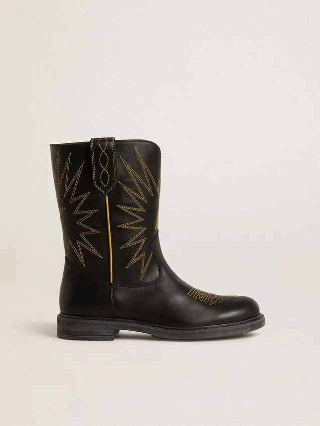 Botas Wish Young de piel negra con bordado de estrella amarilla