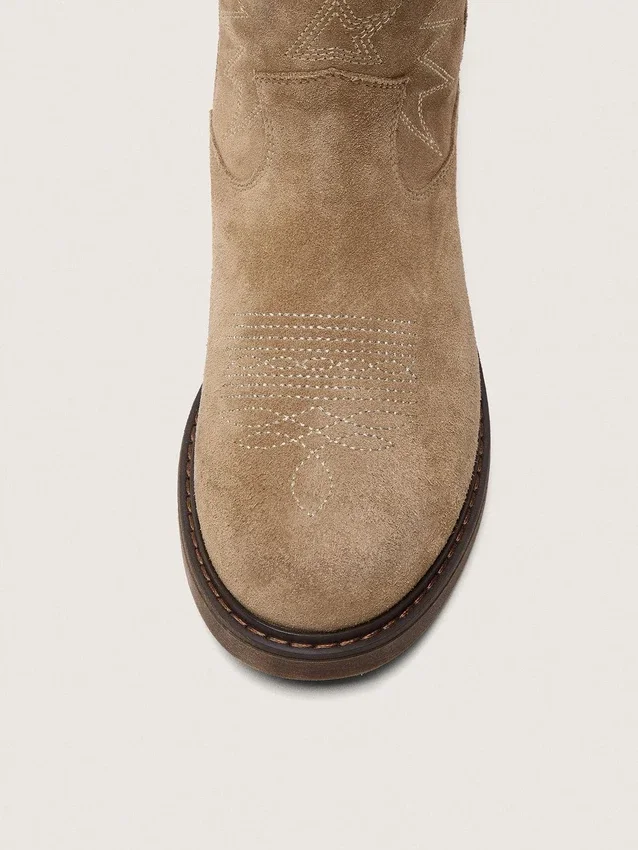 Botas Young Wish de ante gris paloma con estrellas bordadas