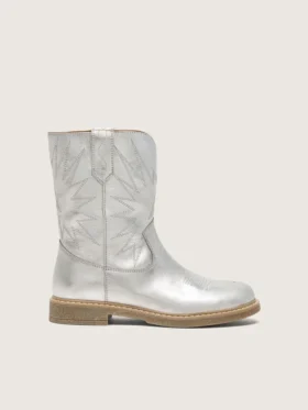 Botas Young Wish de piel metalizada plateada con bordado de estrellas