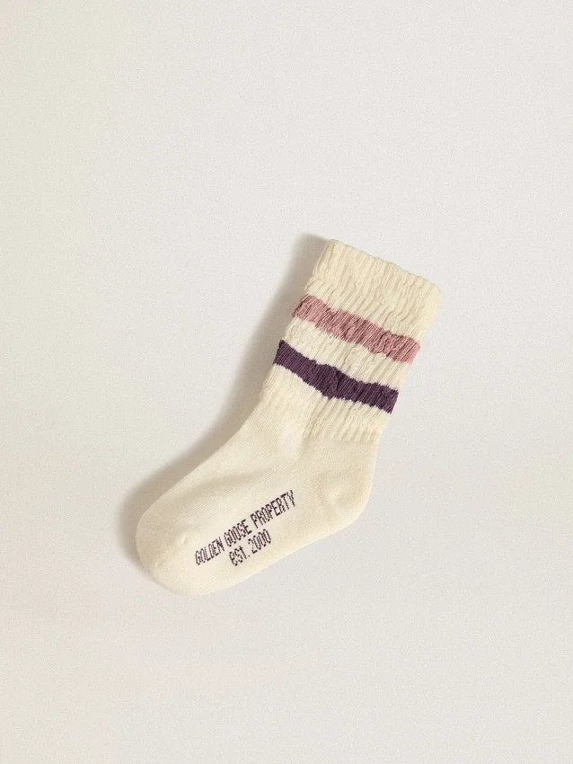 Calcetines blancos para niños con rayas rosas y moradas