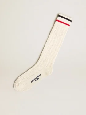 Calcetines largos acanalados en blanco vintage con rayas bicolores