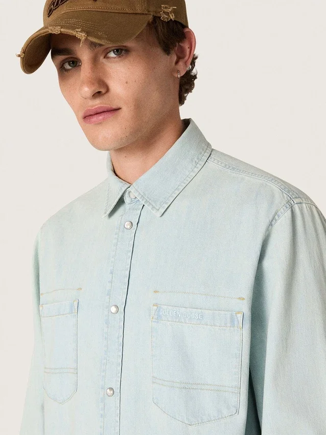 Camisa oversize de hombre en denim azul claro