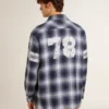 Camisas azules de hombre con estampado de cuadros en 3D y diseño en la espalda
