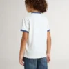 Camisas blancas para niños con estampado azul